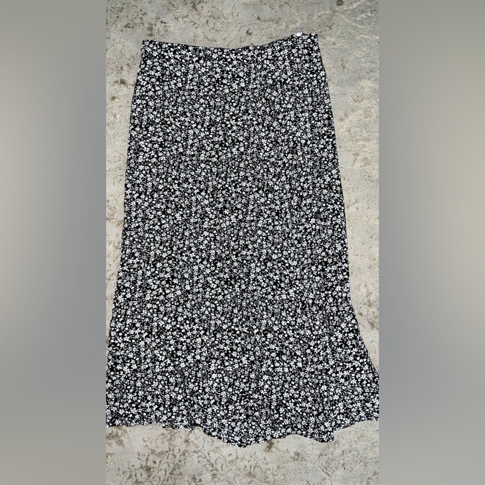 SHEIN Black and White Floral Midi Skirt